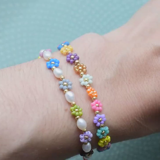 Colorful bead bracelet gold, daisy flower bracelet, friendship bracelet, birthday gift for best friend, Valentine bracelet gift